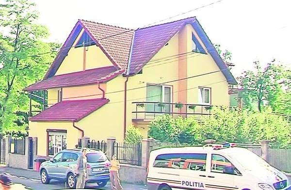 Aceasta este casa în care soţia avocatului a fost ucisă. Locuinţa familiei urma să ajungă în posesia u nui afacerist la care Teodorescu avea datorii Avocatul din Braşov care a comandat asasinarea soţiei sale urma să fie executat silit!