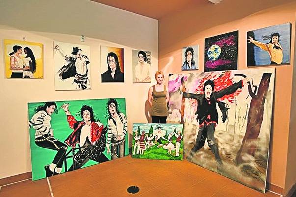 Zeci de tablouri ale Domnicăi sunt expuse în Herăstrău