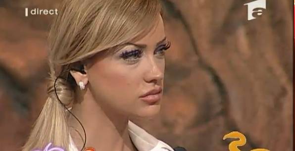 Iată care sunt vedetele care au plâns în direct, la TV