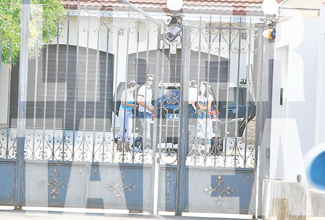 Foto | Probleme, Chivule? Poarta vilei din Pipera i-a dat bătăi de cap fundaşului lui Inter Milano