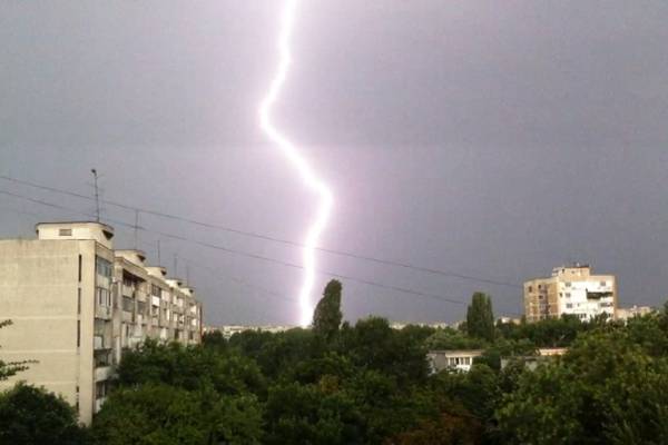 Început de furtuna in Drumul Taberei Început de furtuna in Drumul Taberei, Bucuresti