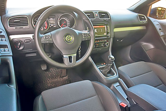 VW Golf se descoperă | VW a lansat cea de-a treia generație de cabriolete Golf