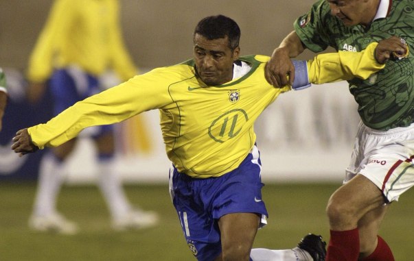 Dorinel Munteanu "a prins" echipa celor mai cunoscuţi fotbalişti "maratonişti"!