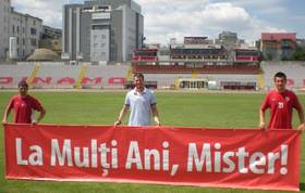 la multi ani, Mister