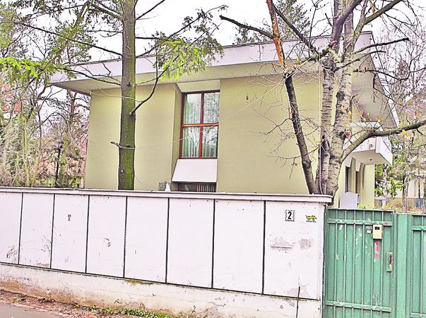 Aceasta este casa pentru care se judecă Mioara Roman