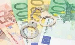 Statul ar trebui să recupereze banii din evaziuni și să-i încătușeze pe infractori