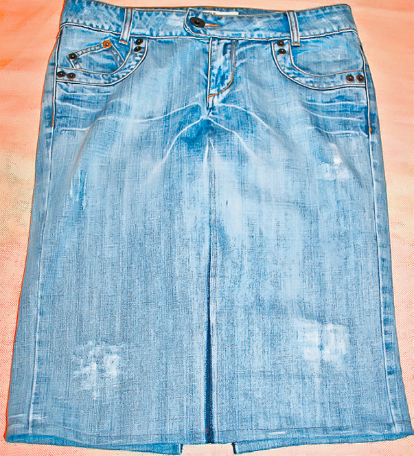 Fusta creion nu mai are nimic în comun cu vechii pantaloni