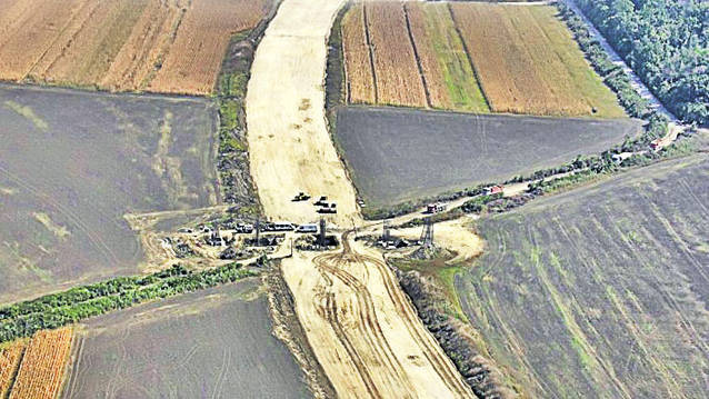 Şi tot mai ziceţi că va fi gata în decembrie? | Libertatea «a vizitat», ieri, din avion, autostrada București - Ploiești