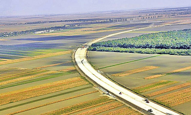 Şi tot mai ziceţi că va fi gata în decembrie? | Libertatea «a vizitat», ieri, din avion, autostrada București - Ploiești