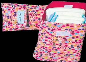 O mămică a reuşit să facă o avere, după ce a creat pungi pentru scutecele murdare