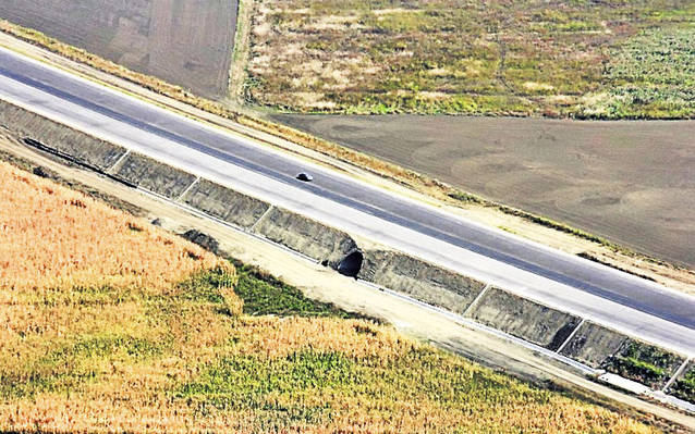 Şi tot mai ziceţi că va fi gata în decembrie? | Libertatea «a vizitat», ieri, din avion, autostrada București - Ploiești