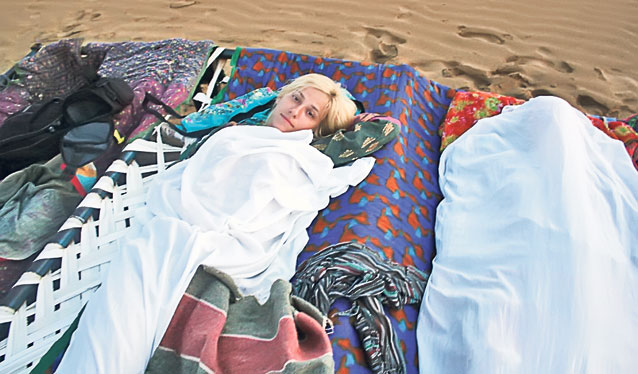 Foto Exclusiv | Dana Rogoz a trăit pe muchie de cuţit în India