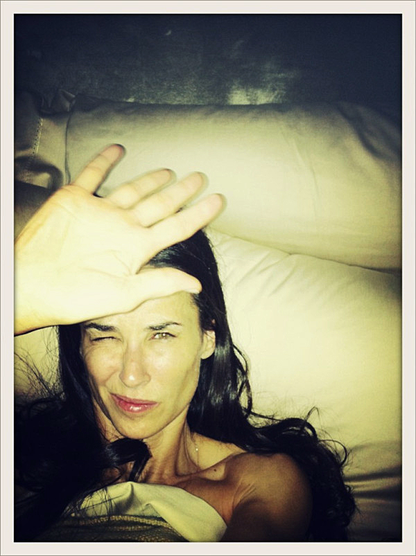 Demi Moore, distrusă după despărțirea de Ashton Kutcher. A lipsit de la propria premieră!