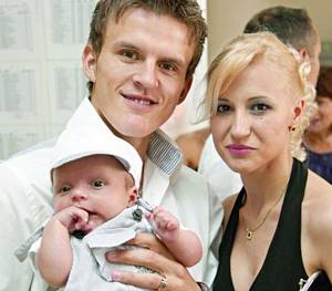 Magda, soţia lui Costin Lazăr, de la PAOK Salonic: "M-aş plafona fără să muncesc"