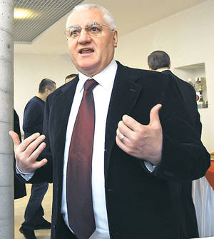 Exclusiv | Cum a vrut Miron Cozma să-i dea jos pe Sandu și pe Dragomir