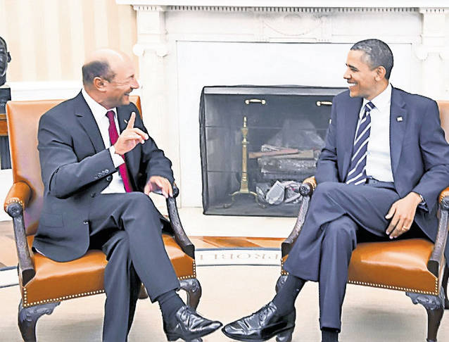 Mihaela Liliana Stroe, specialist în domeniul inteligenţei nonverbale, a analizat gesturile făcute de Băsescu și Obama: "Au încredere unul în celălalt"