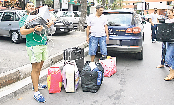 Studenţii s-au întors din vacanţă «înarmaţi» cu multă mâncare