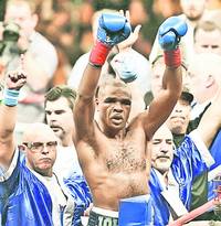 Johnson are 68 de meciuri la profesioniști (51 de victorii / 25 KO, 15 înfrângeri, două egaluri)