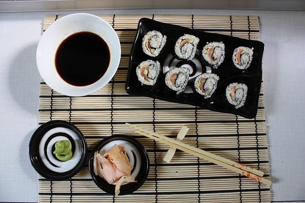 Foto | Dana Rogoz te învață să gătești sushi