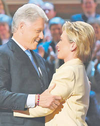 Bill și Hillary Clinton, un cuplu care a trecut cu bine peste toate problemele