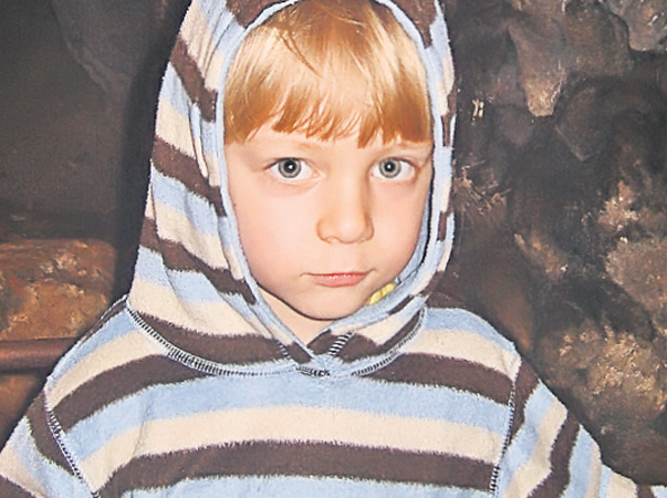 Vlad Mihai Gherasim are patru ani şi patru luni şi este din Târgovişte. Cel mai mult îi place să se joace şi să construiască diverse figurine din lego. E isteţ şi îi place să fie mereu în centrul atenţiei.