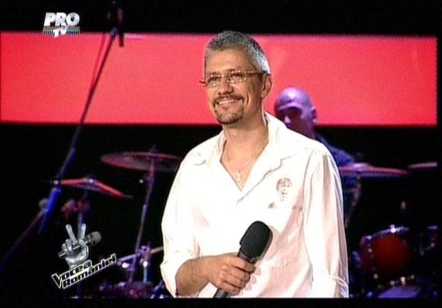 Smiley către un concurent de la "Vocea României": "Domne, eu te iubesc cu adevărat"