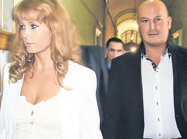 Arpad Paszkany a divorţat de Kinga după 20 de ani de căsnicie Arpad Paszkany a divorţat de Kinga după 20 de ani de căsnicie