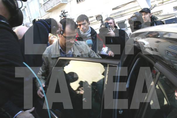 Update | Foto&Video - Şerban Huidu a plecat de la Parchetul Braşov şi se îndreaptă spre Bucureşti