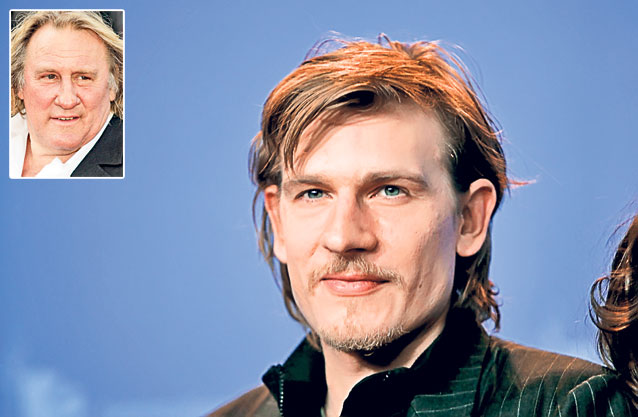 Lui Kevin Costner nu-i prieşte aerul din Carpaţi?