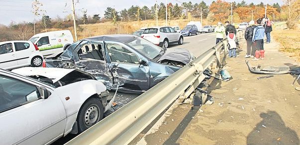 Podul de pe Lacul Floreasca era să facă o nouă victimă!