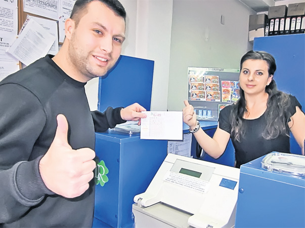 Reporterul Libertăţii a jucat, ieri, la agenţia norocoasă un bilet pentru extragerea de joi, exact la ora 13.13