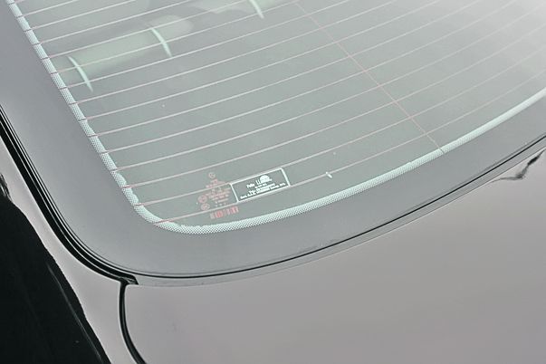 De cine se ascunde Patriarhul Daniel?