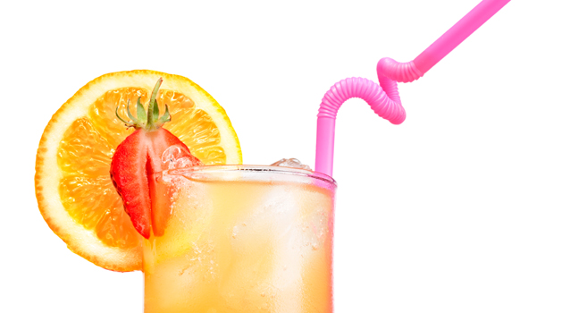 Ai o petrecere? Uite 10 cocktailuri pe care să le încerci