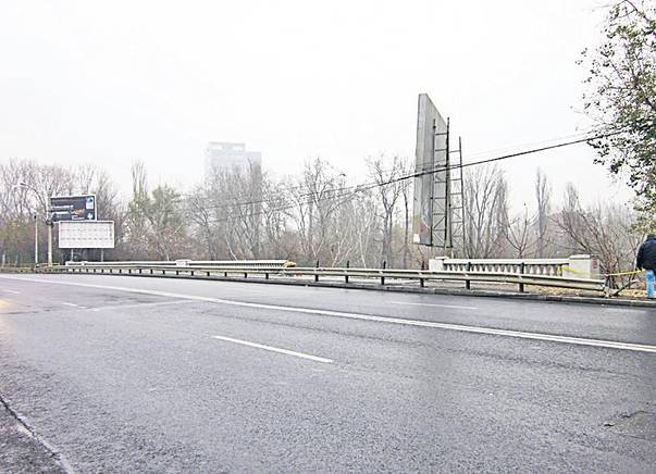 Vecinii şoferului care a plonjat cu maşina în Lacul Floreasca: "Tare păcat de  copilul ăsta!"