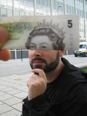 Foto | Criza economică provoacă o nouă nebunie pe internet: moneyfacing. Vezi ce înseamnă