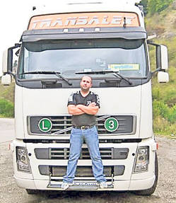 Unul dintre nepoții familiei decimată în accidentul din Ungaria: «Trebuia să vin şi eu cu microbuzul morţii»