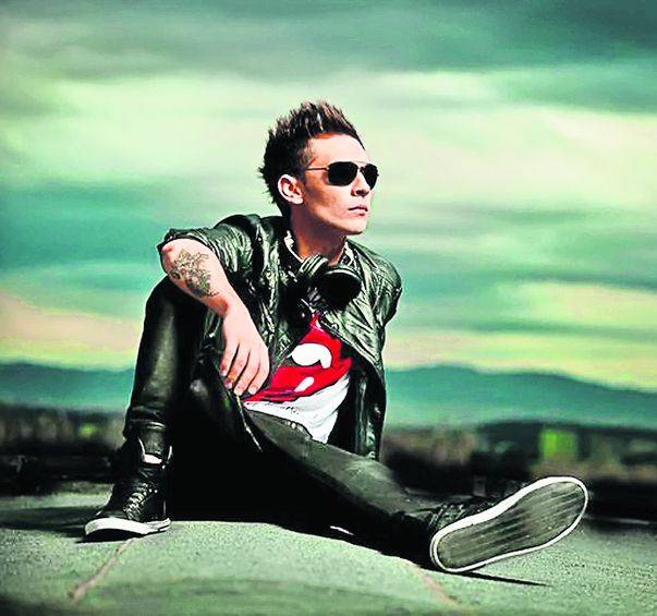 SPECIAL | Dragi cititori Libertatea.ro, iată ce vă urează vedetele de Sărbători!