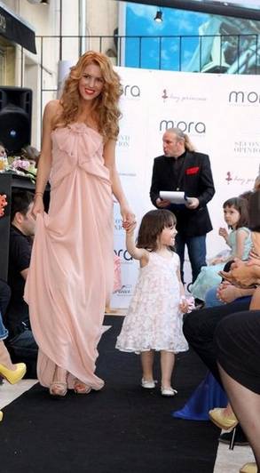 Exclusiv | Noua iubită a lui Bote vorbeşte în premieră despre relaţia cu designerul: „Sunt puţini bărbaţi ca el”