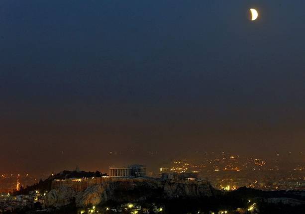 eclipsa totala de luna grecia