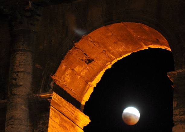 eclipsa totala de luna italia