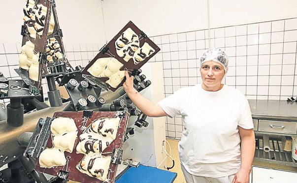 Poftiţi în fabrica de ciocolată a lui Moş Crăciun! | FOTO