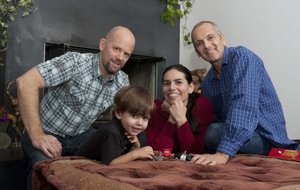 Jaiya Ma, Jon Hanauer, Ian Ferguson și micutul Eamon formează cea mai ciudată familie