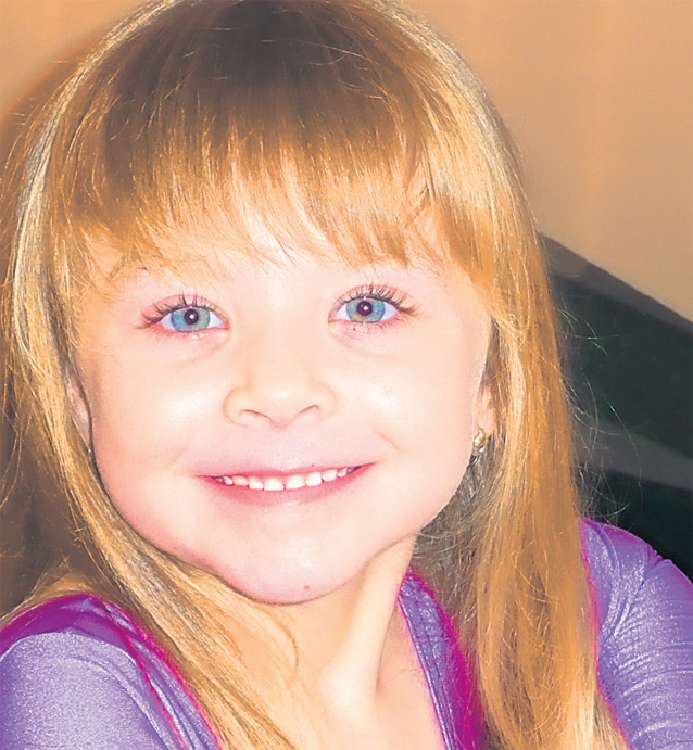 Jessica Maria Ciocoiu are şapte ani şi locuieşte în Târgovişte (jud. Dâmboviţa). Fetiţa cu ochi albaştri este o fire energică, veselă, sociabilă şi practică dans modern şi de societate.