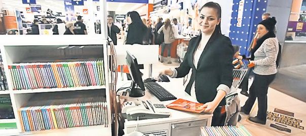 Noi ne-am distrat, ei au lucrat