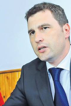 Ion Martin, antrenorul echipei Sportul, dezvăluie neregulile FRH: "Distruge hocheiul românesc"