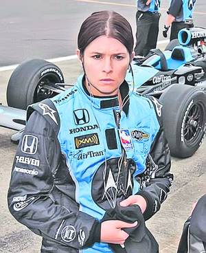 Spaniola Maria de Villota poate fi prima femeie-pilot din Formula 1, după 20 de ani