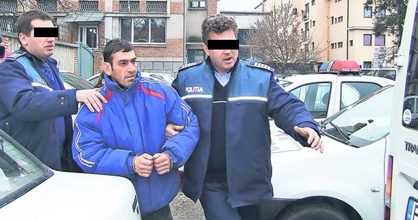 El este acuzat de moartea copilului El este acuzat de moartea copilului
