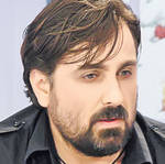 Pârtieee! Vine Petru jr! Libertatea l-a surprins pe fiul Mădălinei Manole când se distra cu bunica | FOTO