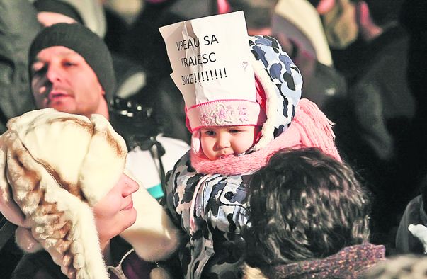 Huliganii din galerii, înlocuiţi de copii!