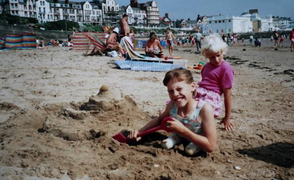 m+am nascut cu o jumatate de corp